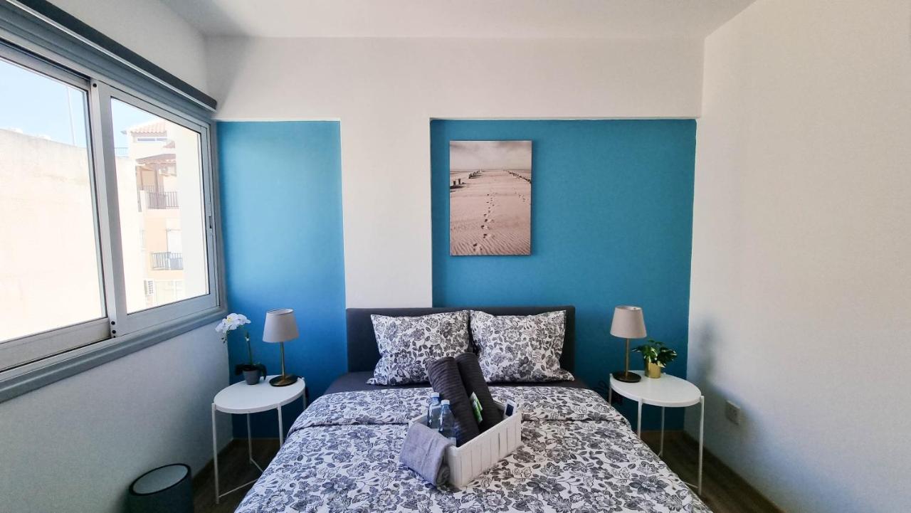 Modern Retreat: 2Br Stylish Apt With Comfy Rooms! Smart Tv With 200Mbps Internet لارنكا المظهر الخارجي الصورة